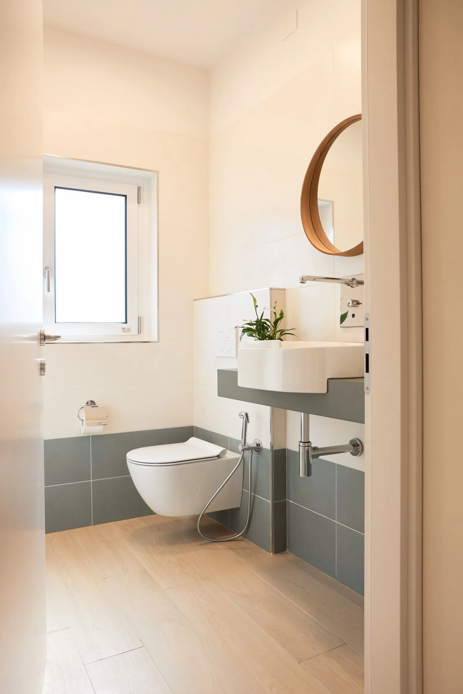 Rifacimento bagno studio medico a Prato – GIAL SRL