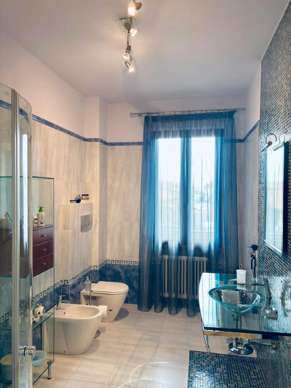 Rifacimento bagno villa a Prato — termoidraulica GIAL SRL